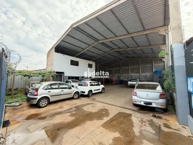 Ponto Comercial para alugar, 437m² no Tibery, Uberlândia