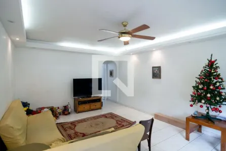 Casa com 3 Quartos à venda, 200m² no Jardim Aeroporto, São Paulo