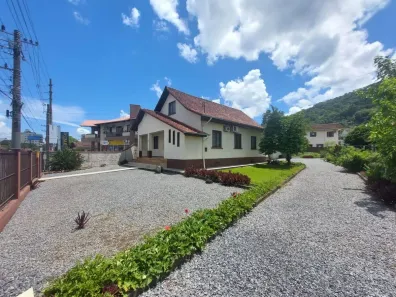Casa com 6 Quartos à venda, 1054m² no Czerniewicz, Jaraguá do Sul