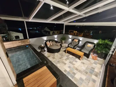 Casa com 4 Quartos à venda, 240m² no São Francisco, Niterói