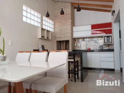 Casa com 2 Quartos à venda, 94m² no Tulipas, Jundiaí