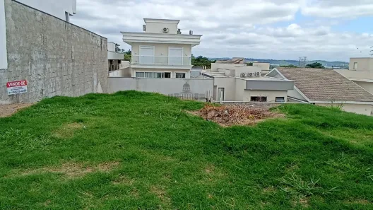 à venda, 250m² no Residencial São Paulo, Jacareí