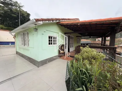 Casa com 3 Quartos à venda, 200m² no Corrêas, Petrópolis