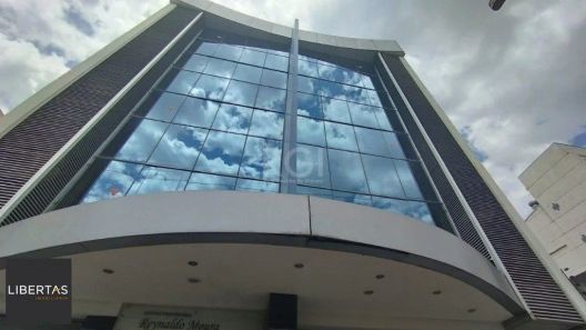 Sala Comercial à venda, 26m² no Menino Deus, Porto Alegre