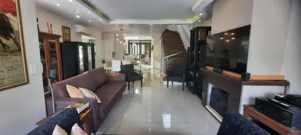 Casa com 3 Quartos à venda, 400m² no Vila Jardim, Porto Alegre