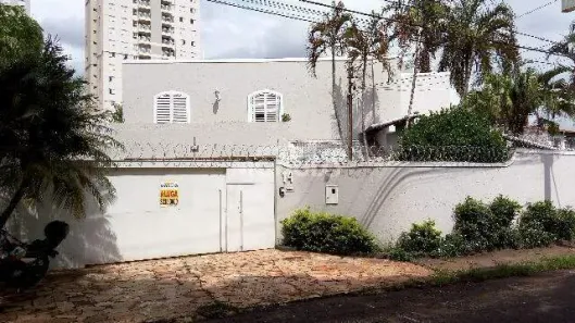 Casa com 4 Quartos para alugar, 320m² no Cidade Jardim, Uberlândia
