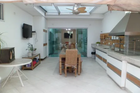 Casa com 3 Quartos à venda, 300m² no Jardim Leonor Mendes de Barros, São Paulo