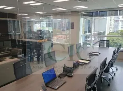 Sala Comercial para alugar, 220m² no Jardim das Acácias, São Paulo