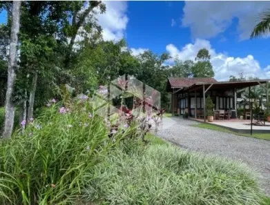 Fazenda/Sítio com 3 Quartos à venda, 1200m² no Centro, Araquari