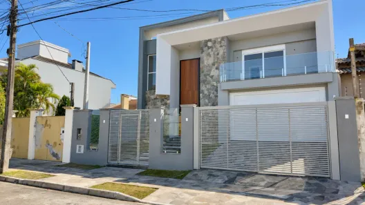 Sobrado com 4 Quartos à venda, 255m² no Marechal Rondon, Canoas
