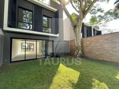 Casa de Condomínio com 3 Quartos à venda, 250m² no Jardim Leonor, São Paulo