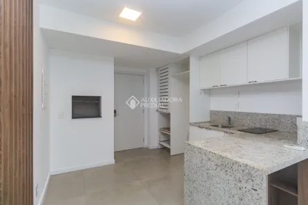 Apartamento com 1 Quarto para alugar, 40m² no Chácara das Pedras, Porto Alegre