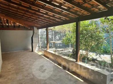 Casa com 3 Quartos à venda, 170m² no Granada, Uberlândia