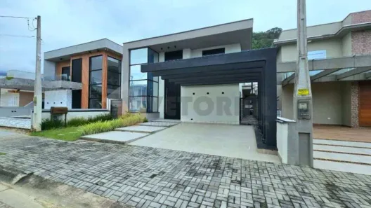 Sobrado com 4 Quartos à venda, 310m² no Costa Nova, Caraguatatuba