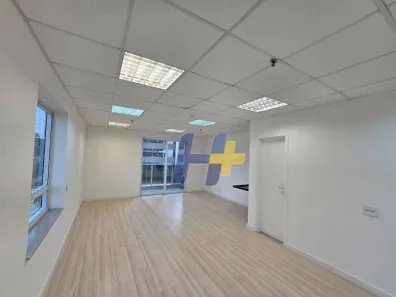 Sala Comercial à venda, 45m² no Vila Gertrudes, São Paulo