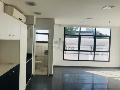 Sala Comercial à venda, 40m² no Jardim São Dimas, São José dos Campos