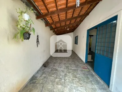 Casa com 3 Quartos para alugar, 180m² no Guarani, Uberlândia