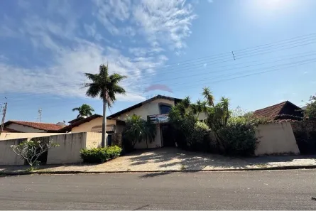 Casa com 4 Quartos à venda, 434m² no Parque Xingu, Lins