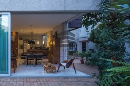 Casa com 4 Quartos à venda, 240m² no Vila Mariana, São Paulo