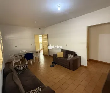 Casa com 3 Quartos à venda, 180m² no Bom Jesus, Uberlândia