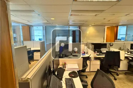 Sala Comercial para alugar, 200m² no Vila Olímpia, São Paulo