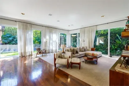 Casa com 3 Quartos para alugar, 465m² no Jardim América, São Paulo