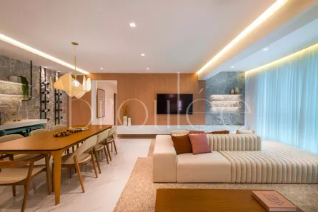 Apartamento com 4 Quartos para alugar, 220m² no Centro, Balneário Camboriú