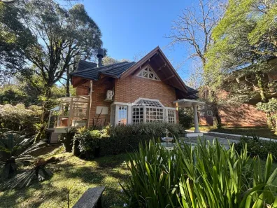 Casa com 3 Quartos à venda, 130m² no Vale do Bosque, Gramado