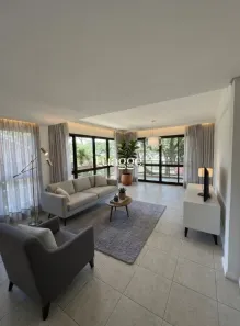 Apartamento com 3 Quartos para alugar, 134m² no Vila Assunção, Porto Alegre