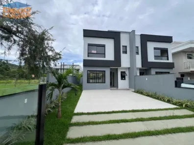 Casa com 3 Quartos à venda, 143m² no Cachoeira do Bom Jesus, Florianópolis