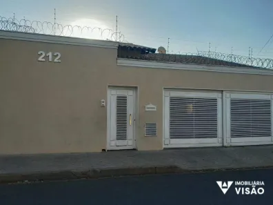 Casa com 4 Quartos à venda, 331m² no Vila São Vicente, Uberaba