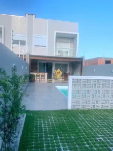 Sobrado com 3 Quartos à venda, 130m² no Cambijú, Itapoá