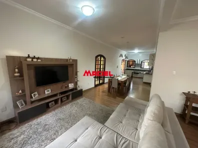 Casa com 4 Quartos à venda, 340m² no Eugênio de Mello, São José dos Campos
