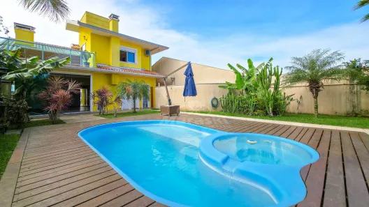 Casa com 3 Quartos à venda, 220m² no , Guaratuba