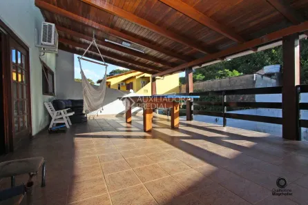 Casa com 3 Quartos à venda, 260m² no Rubem Berta, Porto Alegre