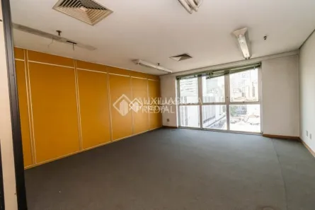 Sala Comercial à venda, 125m² no Centro Histórico, Porto Alegre