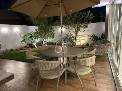 Sobrado com 4 Quartos à venda, 302m² no Jardim Itália, Cuiabá