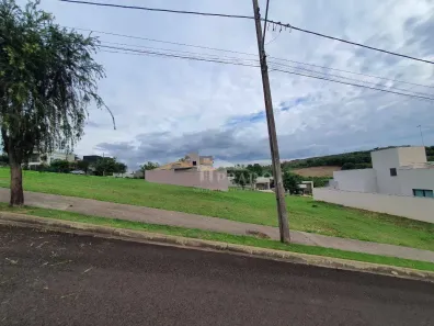 Lote/Terreno à venda, 300m² no Royal Boulevard Residence, Ibiporã