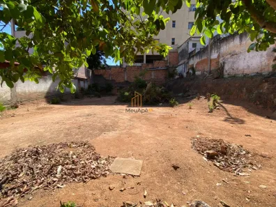 Lote/Terreno à venda, 330m² no Caiçaras, Belo Horizonte