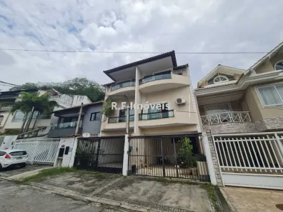 Casa de Condomínio com 3 Quartos à venda, 175m² no Vila Valqueire, Rio de Janeiro