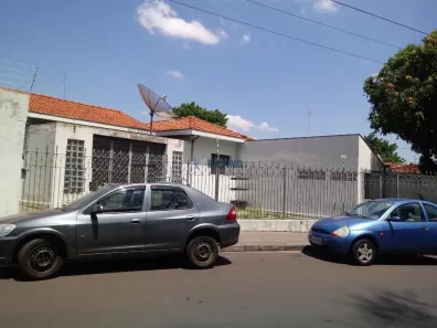 Casa com 2 Quartos à venda, 170m² no Jardim São Carlos, São Carlos