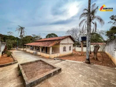 Fazenda/Sítio com 3 Quartos à venda, 100m² no Quinta das Palmeiras, Divinópolis