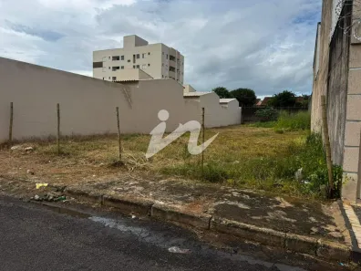 Lote/Terreno à venda, 420m² no Custódio Pereira, Uberlândia