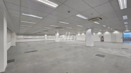 Sala Comercial para alugar, 839m² no Lapa de Baixo, São Paulo