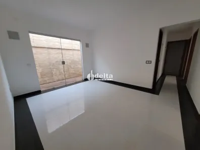Casa com 3 Quartos à venda, 220m² no São Jorge, Uberlândia
