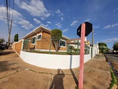 Casa com 3 Quartos à venda, 208m² no Vila José Bonifácio, Araraquara