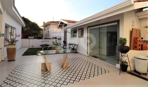 Casa com 3 Quartos à venda, 260m² no Pacaembu, São Paulo