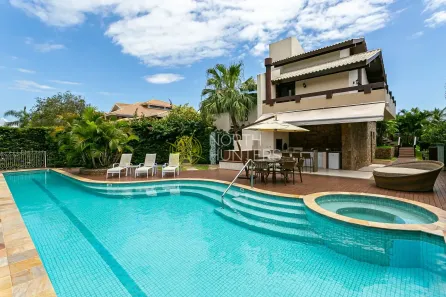 Casa com 6 Quartos para alugar, 600m² no Jurerê Internacional, Florianópolis