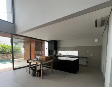 Casa de Condomínio com 4 Quartos à venda, 500m² no Morada da Colina, Uberlândia