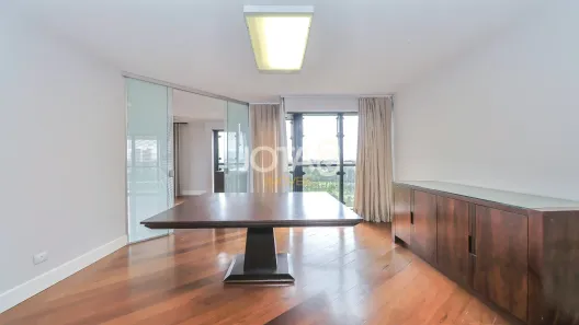 Apartamento com 3 Quartos para alugar, 259m² no Hugo Lange, Curitiba